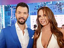 Клявер с женой отметили фаянсовую свадьбу