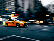 Расплата за ущерб: агрегаторы начнут платить компенсации курьерам и таксистам