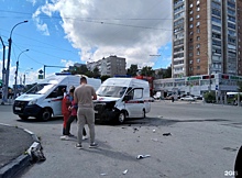 В Новосибирске произошло ДТП с машиной скорой помощи