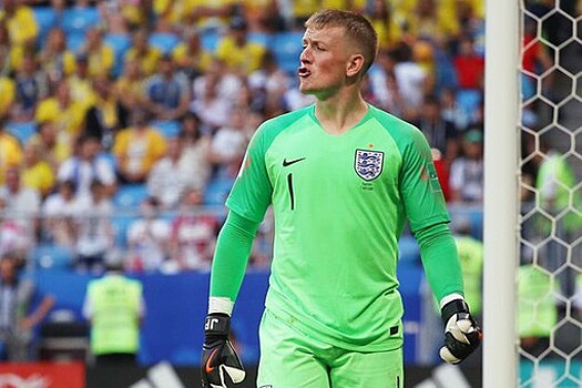 Названы лучшие сейвы 27-го тура АПЛ