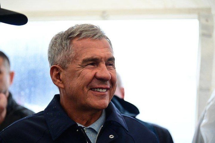 Минниханов обсудил вопросы безопасности с начальником Пограничного управления ФСБ