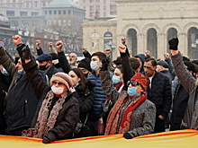 Армения вышла на массовые протесты