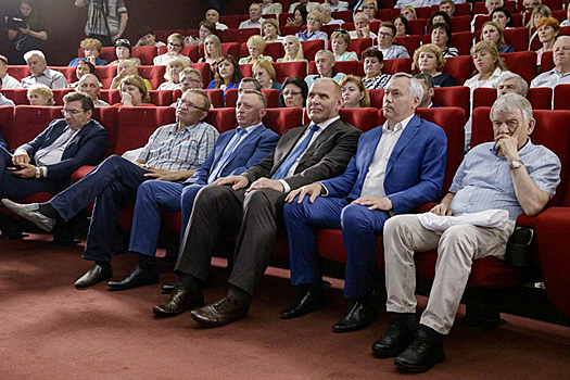Форум движения широкой общественной поддержки «Сделай выбор» прошел в Новосибирске