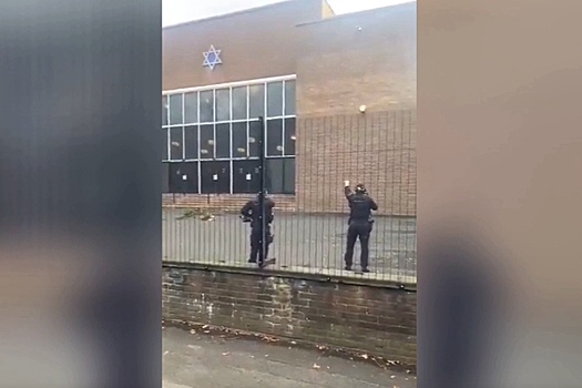 Два человека погибли в результате теракта у синагоги в британском Манчестере