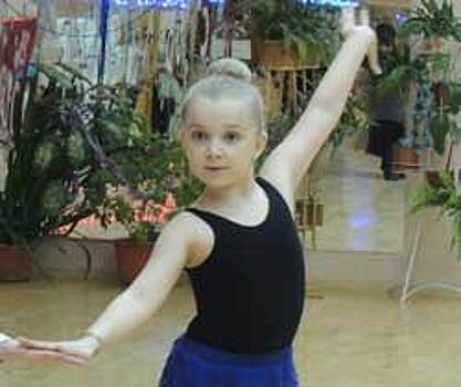 Родители девятилетней девочки переехали из Казахстана в Челябинск, чтобы дочь могла заниматься танцами