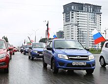 60 автомобилистов приняли участие в ижевском пробеге «Триколор единства»