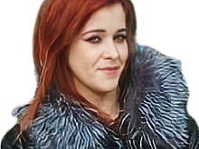 Пропала в праздник: в Таганроге разыскивают рыжеволосую женщину в красном платье