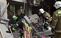 Спасатели разобрали завалы до первого этажа на месте обрушения в Луганске