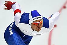 Российский конькобежец-чемпион остался в порванном комбинезоне на соревнованиях