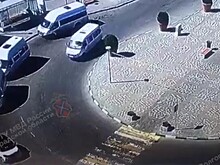 Волгоградскую пенсионерку отбросило на пять метров после ДТП с маршруткой