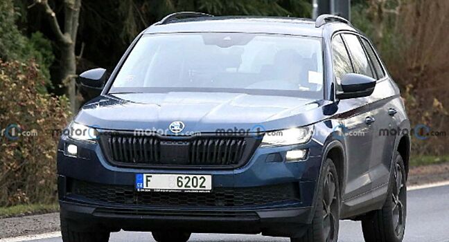 Обновленный паркетник Skoda Kodiaq попытался обмануть фотошпионов