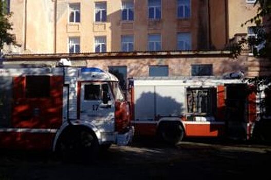 В спортзале школы Владикавказа тушили пожар