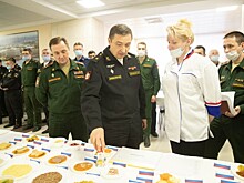 В курсантской столовой Военно-медицинской академии им. С.М.Ктрова прошла презентация-выставка недельного меню для курсантов