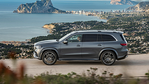 Объявлены цены в России на новый Mercedes GLS