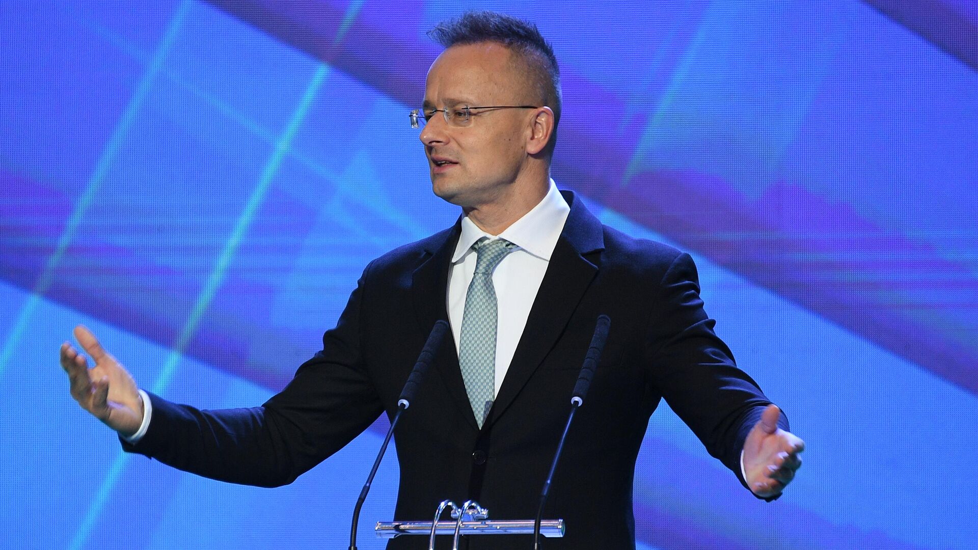 Глава МИД Венгрии Сийярто планирует посетить ПМЭФ-2024 в июне
