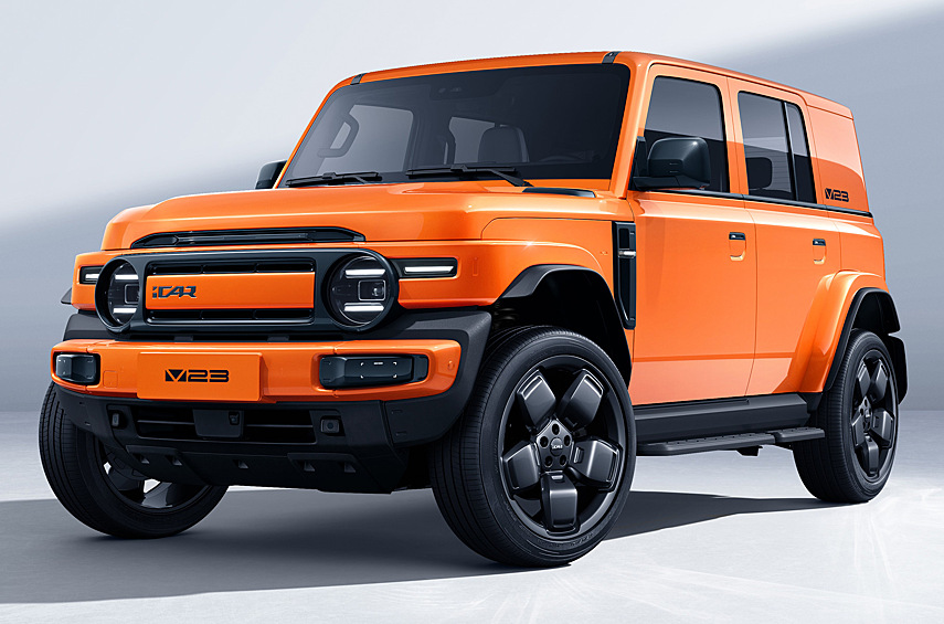 iCar V23. Компания Chery представила брутальный электрокроссовер из «зелёной» гаммы iCar. Новинка создана при участии Xiaomi. Это небольшая 4,2-метровая машина с клиренсом 212 миллиметров, углы въезда и съезда составляют 43 и 35 градусов соответственно.