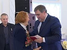 Глава Калининграда вручил первые юбилейные медали ветеранам и труженикам тыла