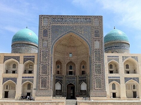 Вкусная еда, старинные дворцы и колоритные рынки, или Пять причин поехать в Узбекистан