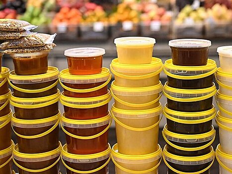 Участники московских ярмарок продолжают помогать бойцам СВО