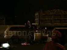 Жуткое ДТП во Владивостоке: легковушка врезалась в самосвал