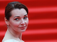 Наталия Антонова рассказала, как борется с мешками под глазами