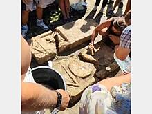 Археологи неожиданно нашли клад под античными плитами в одном из районов Крыма