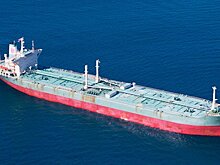 Песков назвал пиратством предложение Макрона по задержанию танкеров