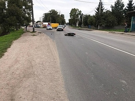 В Гурьевском районе скутер пересёк "сплошную" и врезался во встречный Volkswagen