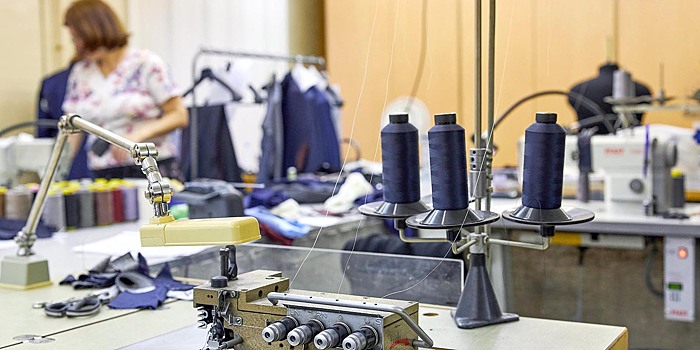 Сто региональных швейных фабрик зарегистрировались на московской бирже контрактного производства