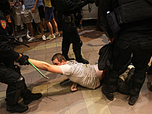 Раскрыта связь протестов в Сербии с предстоящим саммитом на Аляске