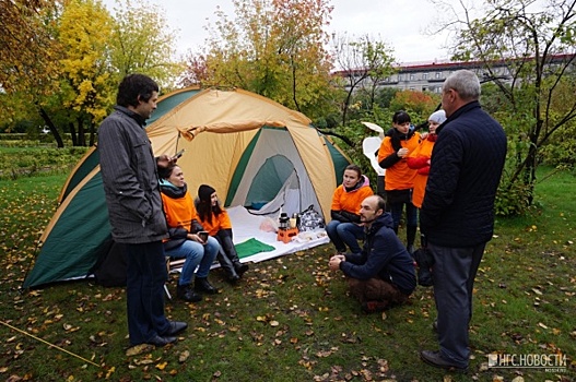 Красноярские дольщики разбили палаточный городок у краевой администрации