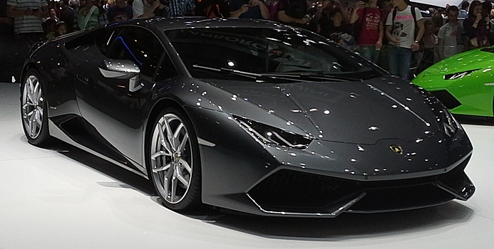Полицейские Италии пересели на Lamborghini