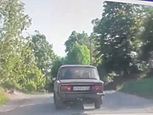 В Ленобласти полиция пресекла поездку подростка, без разрешения катавшегося на «жигулях» своего отца