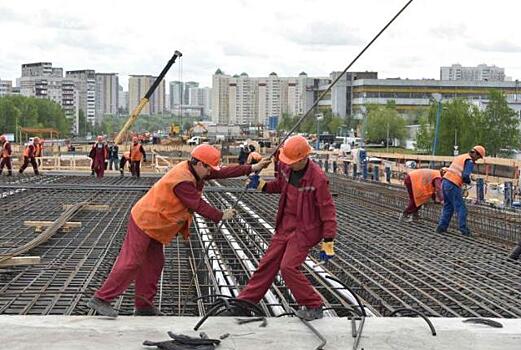 К 2019 году в Москве отремонтируют 4 путепроводa