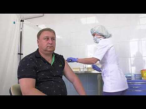 Член Общественной палаты РФ Павел Покровский прошел ревакцинацию от коронавируса