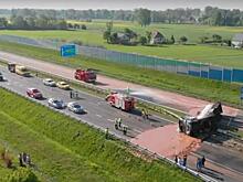 Разлившийся шоколад заблокировал трассу в Польше