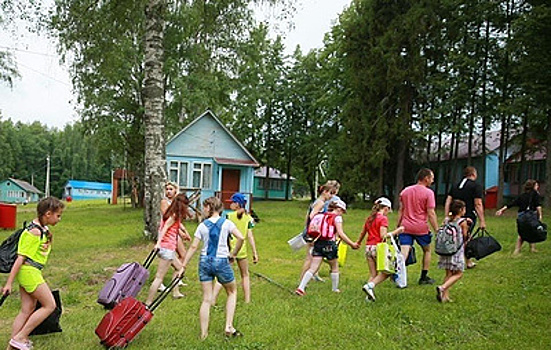В Новосибирской области дети участников СВО получат льготы при летнем отдыхе