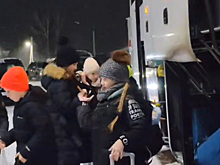 В метель кузбасские инспекторы помогли детям попасть на поезд