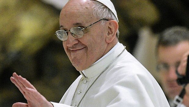 Ватикан опроверг слухи о риске визита папы в Африку