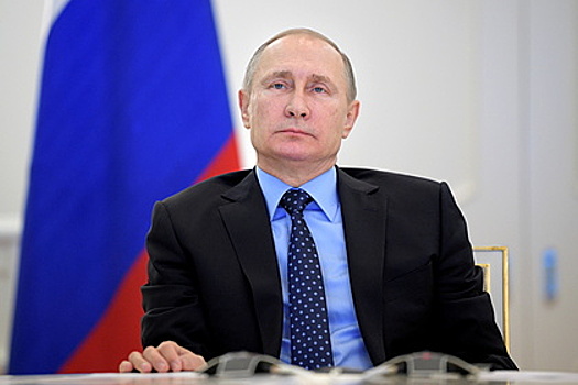 Глава Якутии попросил Путина разрешить пожарным сверхурочный труд