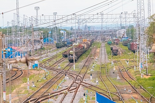 Осталась без кисти и стопы: под Отрадным женщину затянуло под поезд