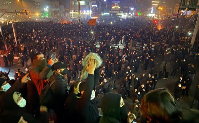 Армия, «китайские мозги» и русский «Мурманск BN»: Иран сбил волну беспорядков, нейтрализовав Starlink