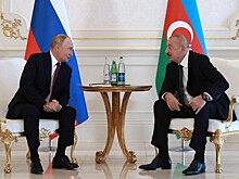 Кремль подтвердил внезапную встречу Путина и Алиева в Душанбе