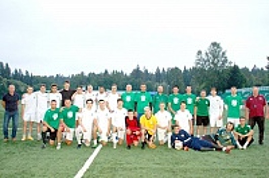 Состоялся традиционный матч выпускной команды школы «Спутник» против команды тренеров