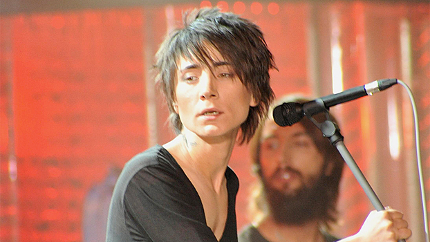 Отмены концертов и корпоративы «под прикрытием»: как зарабатывают уехавшие из РФ артисты