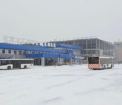 В аэропорту Благовещенска у парковки завершился тестовый период работы