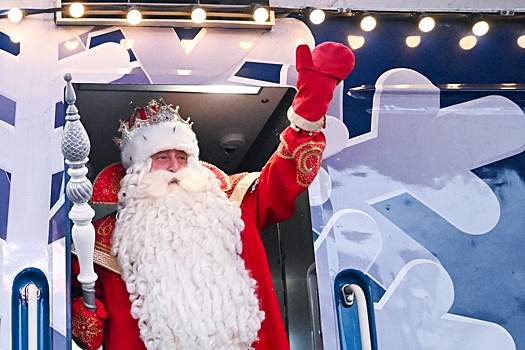 Поезд Деда Мороза отправился в новогоднее путешествие по стране