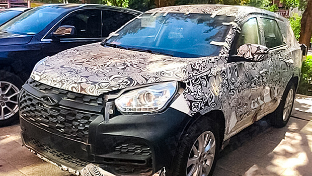 Появились фото китайского кроссовера на платформе Jaguar Land Rover
