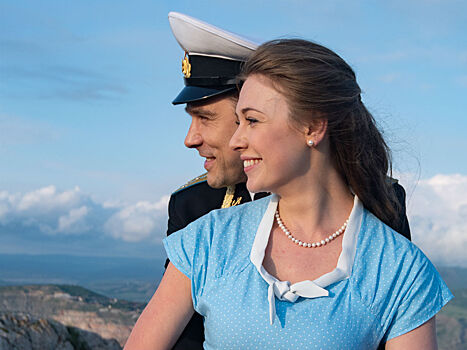 «Невеста комдива»: за что хвалят и ругают сериал с Авериным и Никифоровой