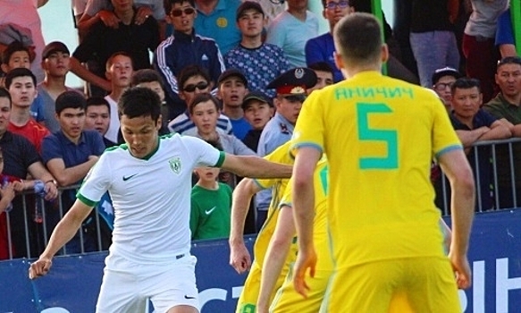 «Каспий» пополнился защитником Жанысбаевым и продлил форварда Чубрило